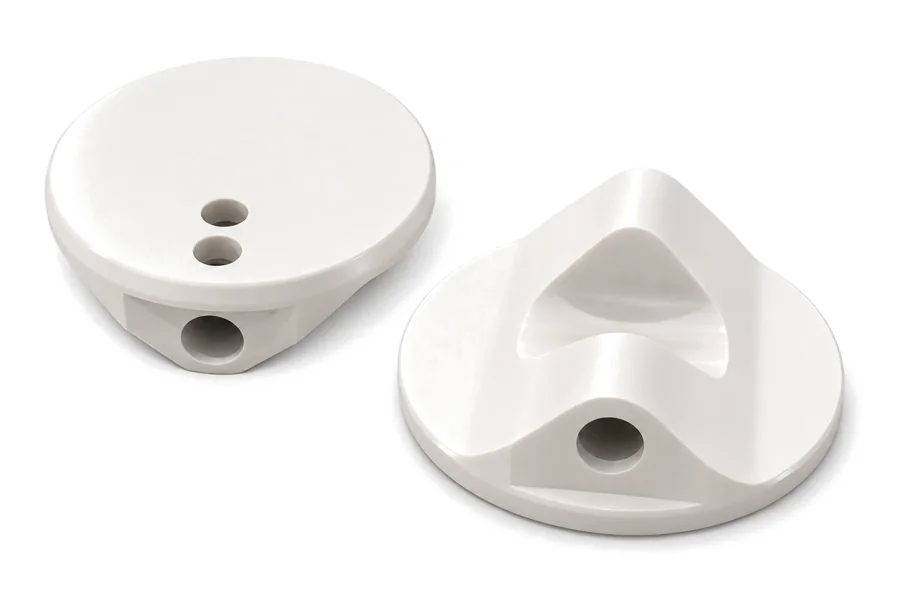 Valve cores and seats